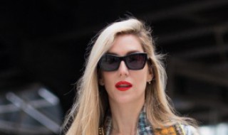 一字肩晚礼服配什么发型 发型推荐