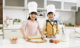 厨房贴纸怎么贴没有气泡 厨房防油贴纸粘贴技巧