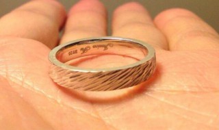 男送女戒指代表什么 男人送女生戒指意味着什么