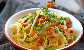 拌粉皮怎么配料才好吃 拌粉皮如何配料才好吃