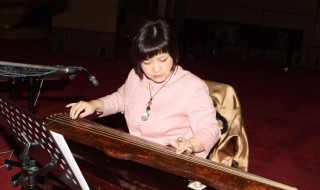 梦到老同学弹琴我听不懂 梦到老同学弹琴我听不懂什么意思