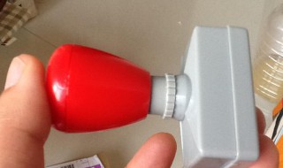 弹簧式印章怎么加印油 弹簧式印章如何加印油