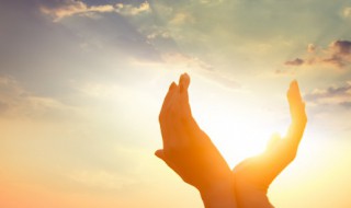 冬季晒太阳的好处及注意事项 冬季晒太阳有什么好处