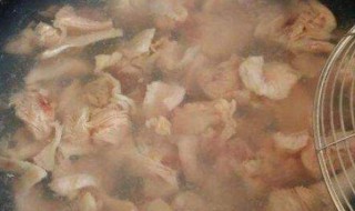 鸡焯水后用热水还是冷水炖 鸡焯水后用热水炖吗