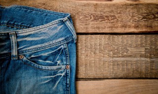 牛仔裤掉色严重怎么办 牛仔裤掉色严重的解决方法