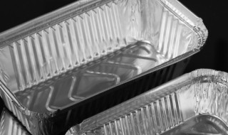 锡箔纸可以放到微波炉里面加热吗 锡箔纸可不可以放到微波炉里面加热