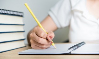 秉笔直书是什么意思 秉笔直书的解释