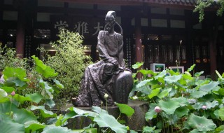 杜甫草堂简介 杜甫草堂位于四川成都