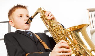 中音萨克斯演奏技巧 知道这些小技巧学起来会事半功倍
