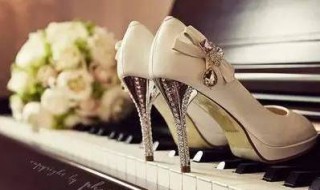 怎么走路 穿高跟鞋 瘦腿 女士如何正确穿高跟鞋又能瘦腿