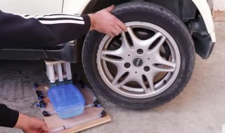 汽车换胎千斤顶顶哪 你知道吗