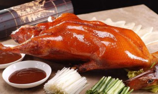形容北京烤鸭香味的句子 描写北京烤鸭味道香的句子