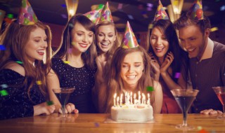 生日快乐怎么回复别人 朋友祝我生日快乐该咋回复别人