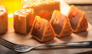 月饼的正确方法 奶香紫薯月饼怎么做