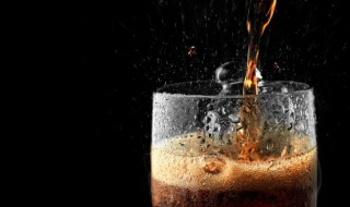 放久了的可乐可以做什么 放久了的可乐还能做什么