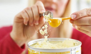 冲奶粉的水可以用冷水加热水吗 冲奶粉的注意事项