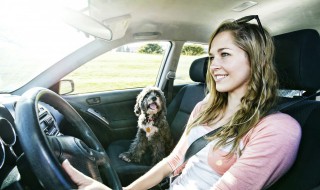 刹车要捏离合器吗 下面为大家讲解