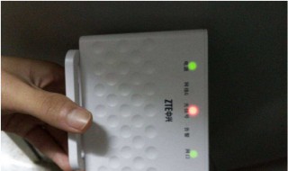 光信号显示红灯什么意思 光信号闪红灯的原因及解决方法