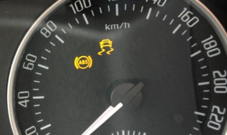 汽车仪表盘显示打滑怎么办 汽车仪表盘显示打滑怎么处理