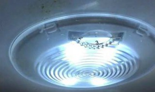 家里的冰箱里头的灯泡坏了怎么办（家里的冰箱里头的灯泡坏了怎么办呢）