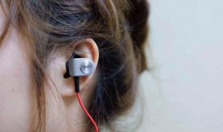 戴耳机听歌会影响听力吗 长期用耳机听歌会伤害听力吗