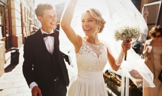 对新郎新娘的祝福语 对新郎新娘的祝福语高雅的简短