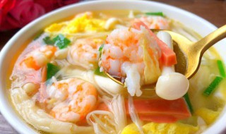 奶香蘑菇虾仁浓汤 奶香蘑菇虾仁浓汤的做法