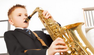 吹萨怎么练嘴劲 这个方法竟然有可以练习