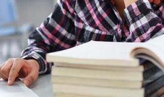 茅盾春蚕原文 这里有完整的原文介绍