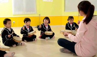 幼儿教师选择教育教学内容最主要的依据是 幼师根据什么选择教学内容