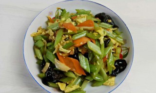 银耳和芹菜能一起吃吗 你了解了吗