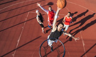 运球后三步上篮方法 运球三步上篮动作要领