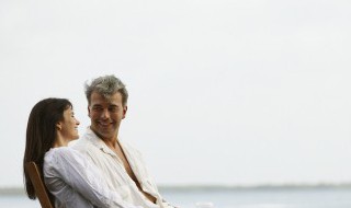 送给老公新年祝福语（送给老公新年祝福语简单）