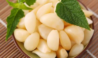 大蒜冰糖水的禁忌食物 大蒜冰糖水的功效与作用及禁忌