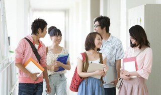 大三学生用英语怎么说 大三学生的英语是什么