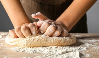 怎么制作死面卷子 死面卷子的做法