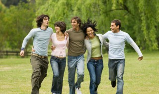 嬉戏的近义词是什么（叫好的近义词是什么）