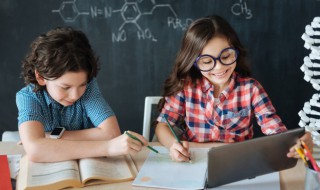 日加文念什么字 日加文念什么字 名字