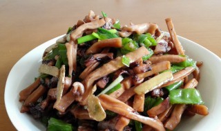 干鱿鱼丝怎么炒 干鱿鱼丝怎么炒好吃 家常做法