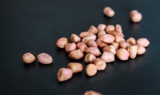 呛拌花生米芹菜怎么做 炝拌西芹花生米怎么做