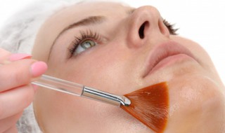 珍珠粉蜜蜂面膜怎么做（珍珠粉和蜂蜜做面膜的做法）