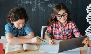 就组词两个字的词 是组词 两个字