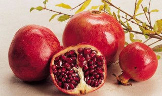 石榴和葡萄能一起吃吗 石榴和葡萄能一起吃吗?
