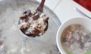 羊肉汤为什么有酸味（羊肉汤为什么有酸味道）