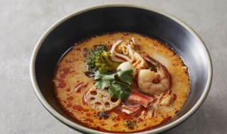 麻辣烫怎么做家庭做法（牛奶麻辣烫怎么做家庭做法）