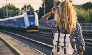 女生一个人去哪里旅游(女生一个人去哪里旅游两天)