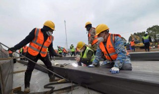 雷神山和火神山医院几天建成（雷神山和火神山医院几天建成的）