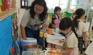 幼儿园两餐间隔时间不得少于几小时（幼儿园两餐间隔时间不得少于几个小时）