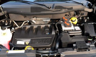 1.5排量机油加多少升 一般1.6排量发动机加多少升机油