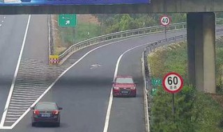 车头距离多远转弯能过 车头前多大距离转弯可以过去